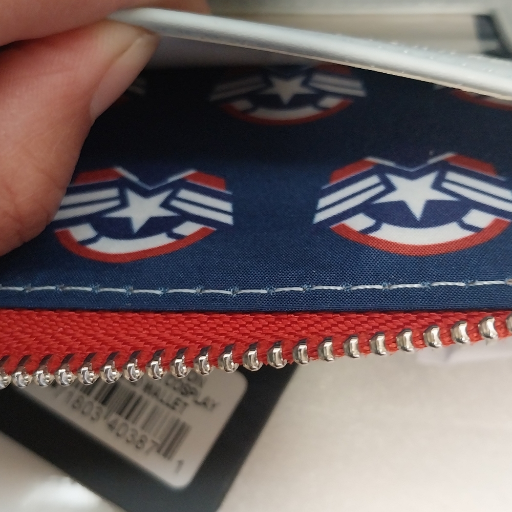 Marvel Captain America wallet - Picture 2 of 7